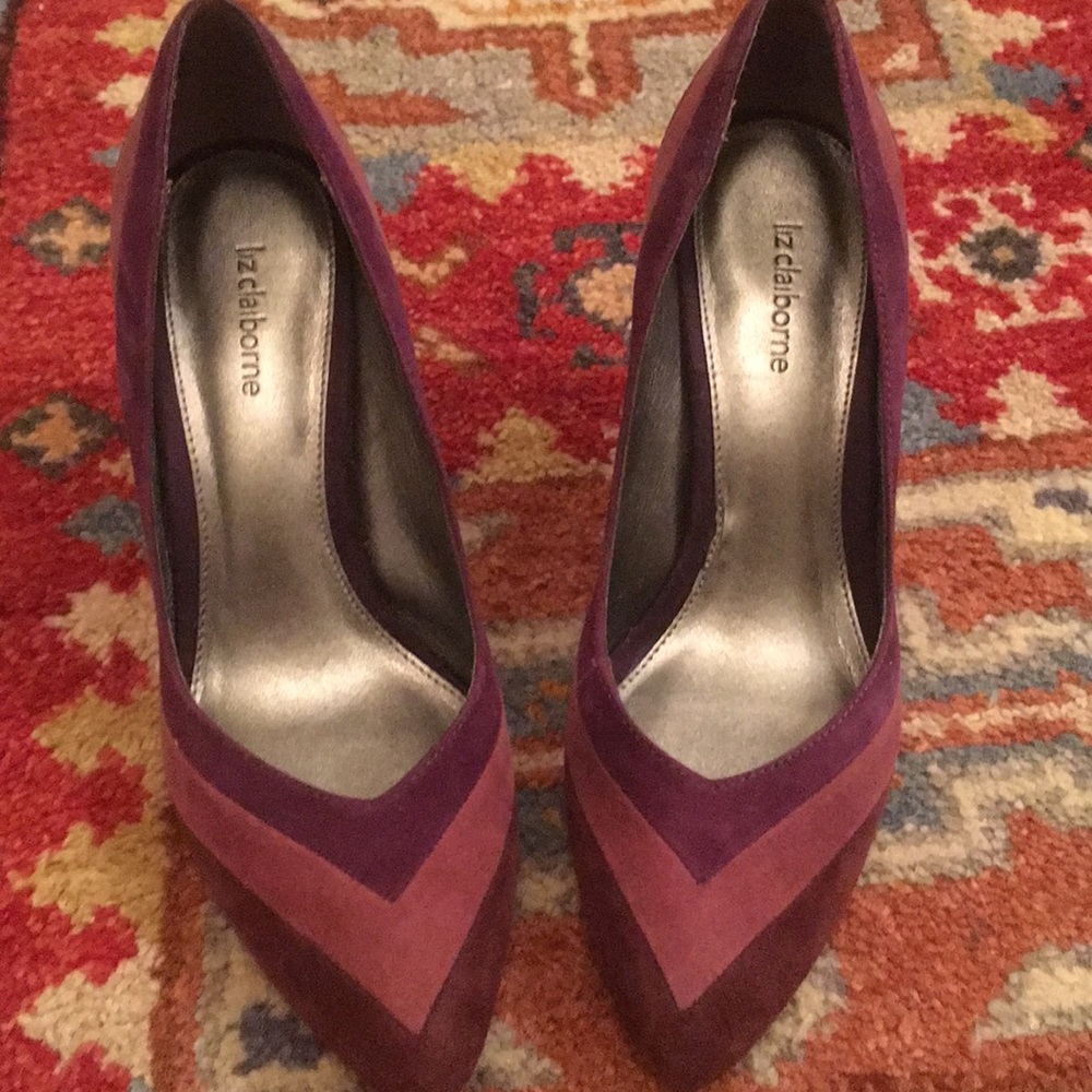 Liz Claiborne pointed toe pumps, 8